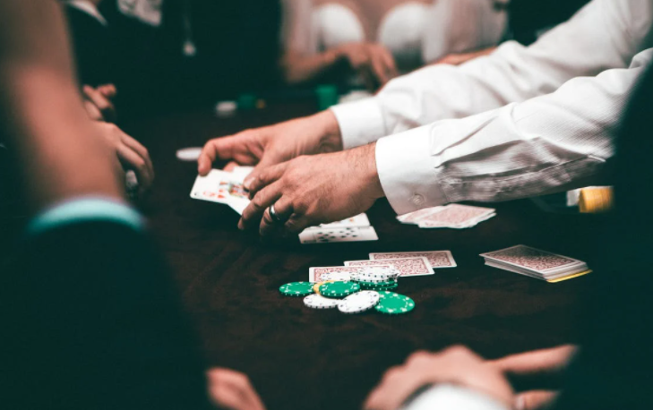 Excellent Tips to Help You Become a Professional Poker Player